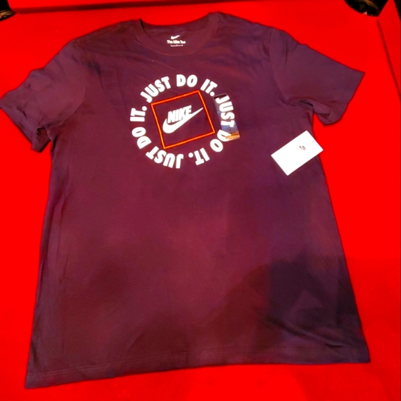 Mens Nike t-shirt - Picture 2 of 2